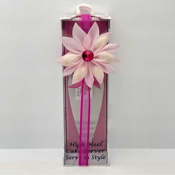 Wild Eye Designs High Heel Cake Server - Picture 11 of 11